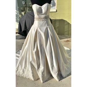 Justin Alexander fully beaded‎ semi Cathedral ball wedding gown size 6 dropwaist